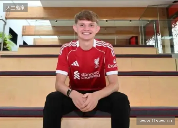 记者：利物浦球探已经多次考察雷恩后卫雅凯，管理层很欣赏他